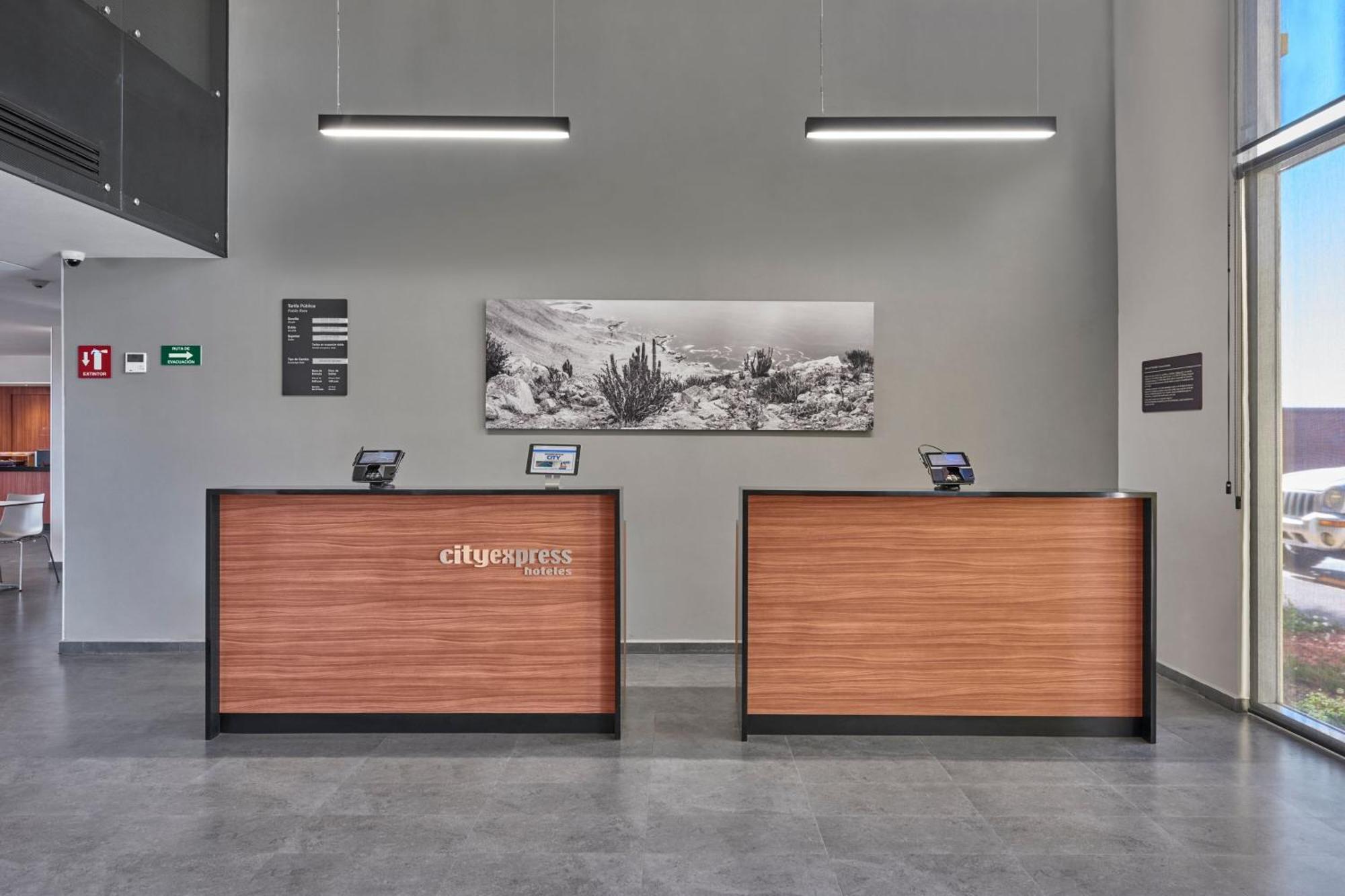 City Express By Marriott Comitan Extérieur photo