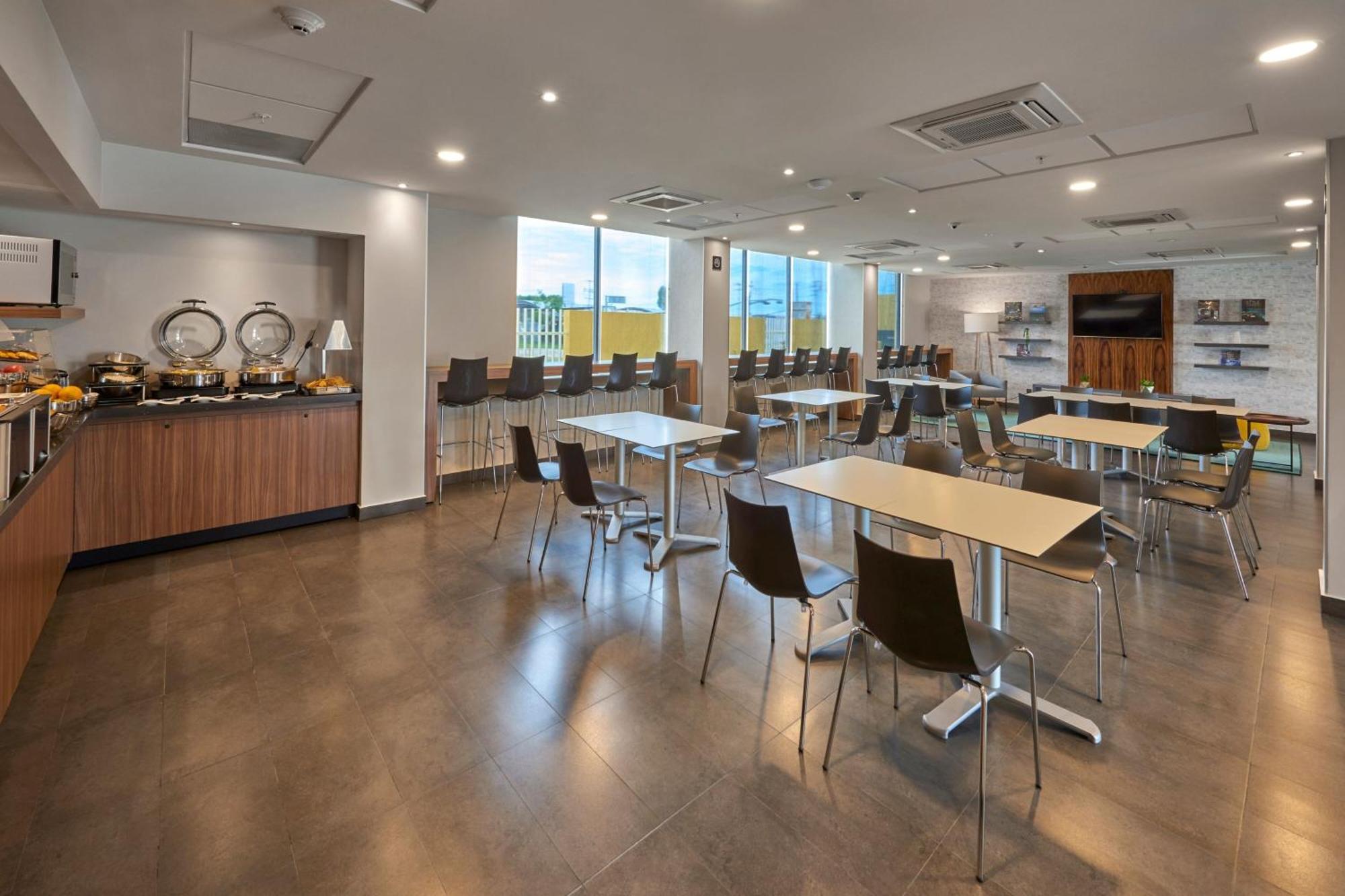 City Express By Marriott Comitan Extérieur photo