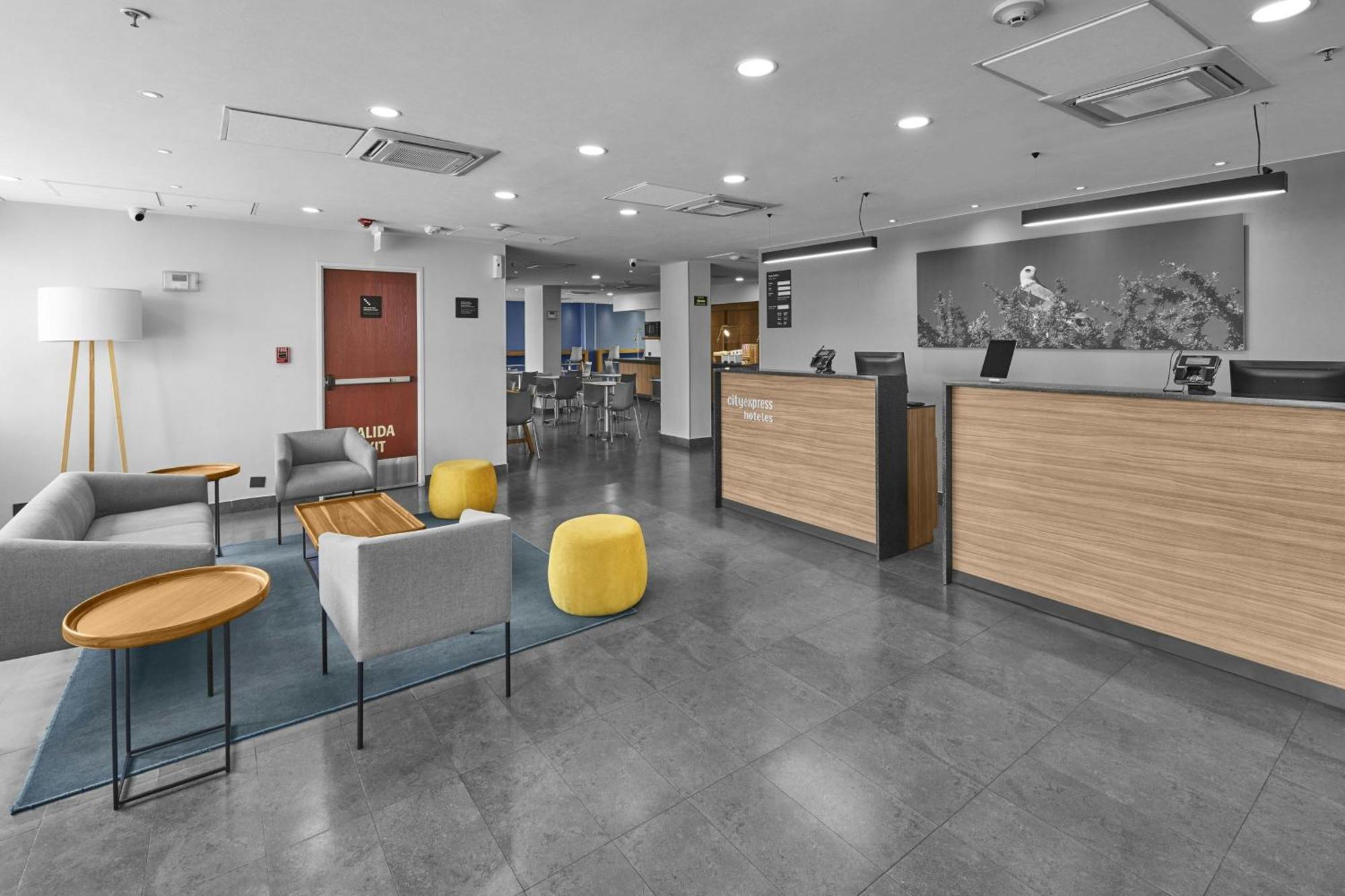 City Express By Marriott Comitan Extérieur photo